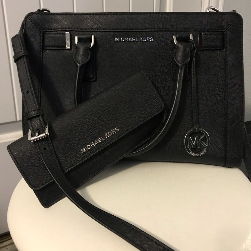 Michael Kors bag and wallet
